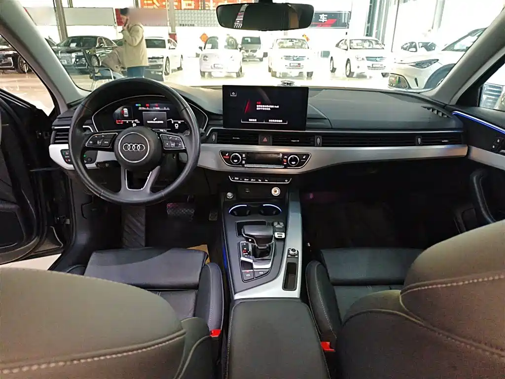 Audi A4L 2021 — фото 10