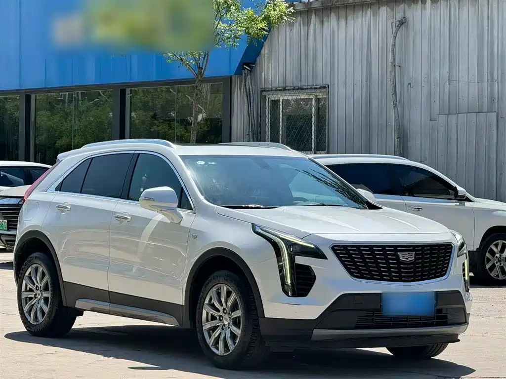Cadillac XT4 2021 — фото 3
