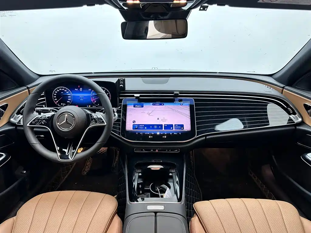 Mercedes-Benz E-Class 2025 — фото 10