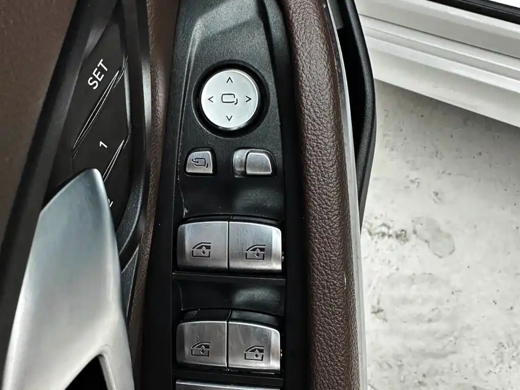 BMW 3 Series 2022 — фото 16