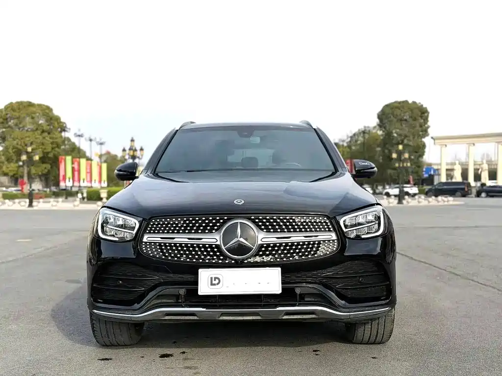 Mercedes-Benz GLC 2022 — фото 1
