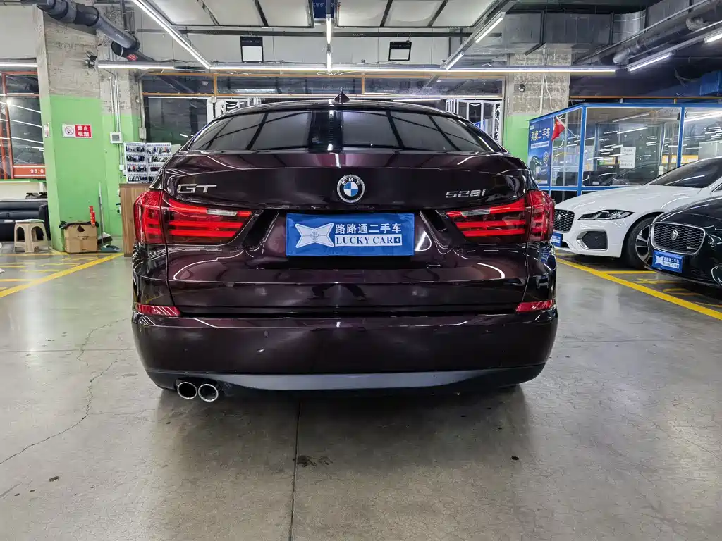 BMW 5 Series GT 2017 — фото 5