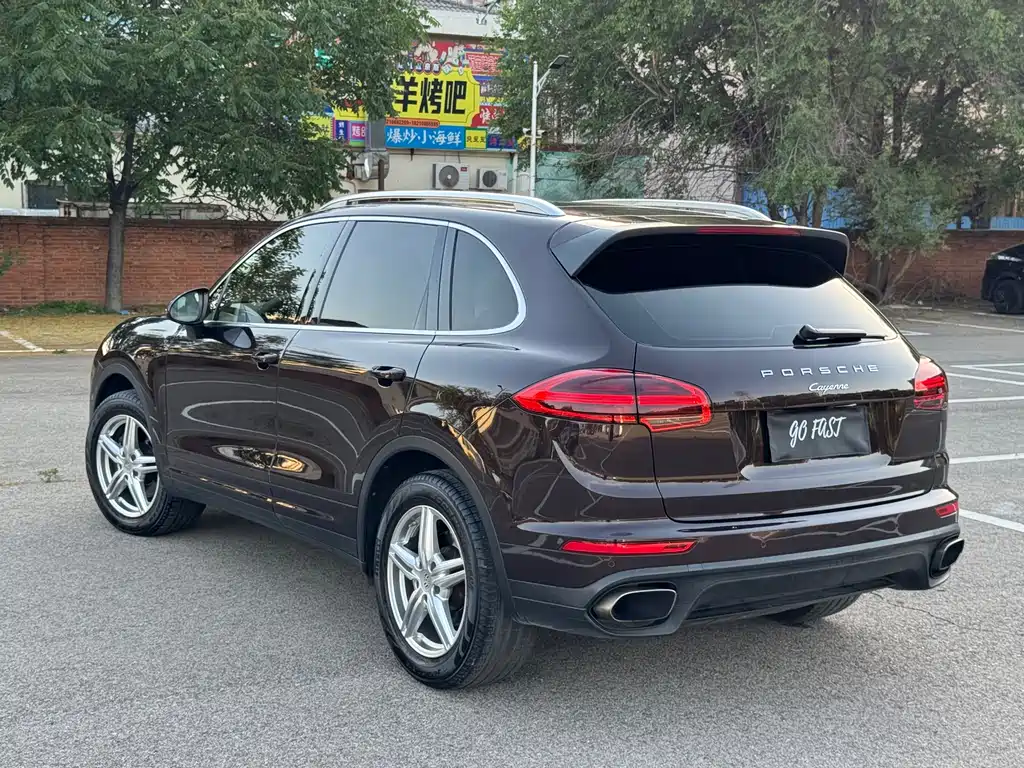 Porsche Cayenne 2015 — фото 6