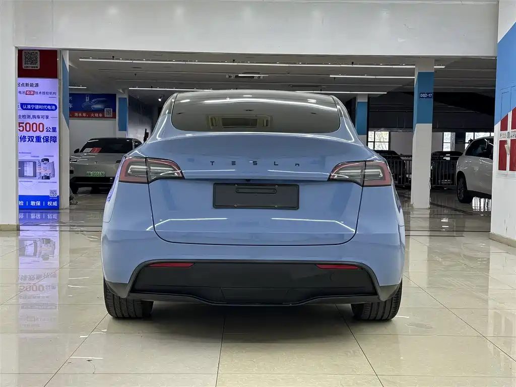 Tesla Model Y 2023 — фото 4