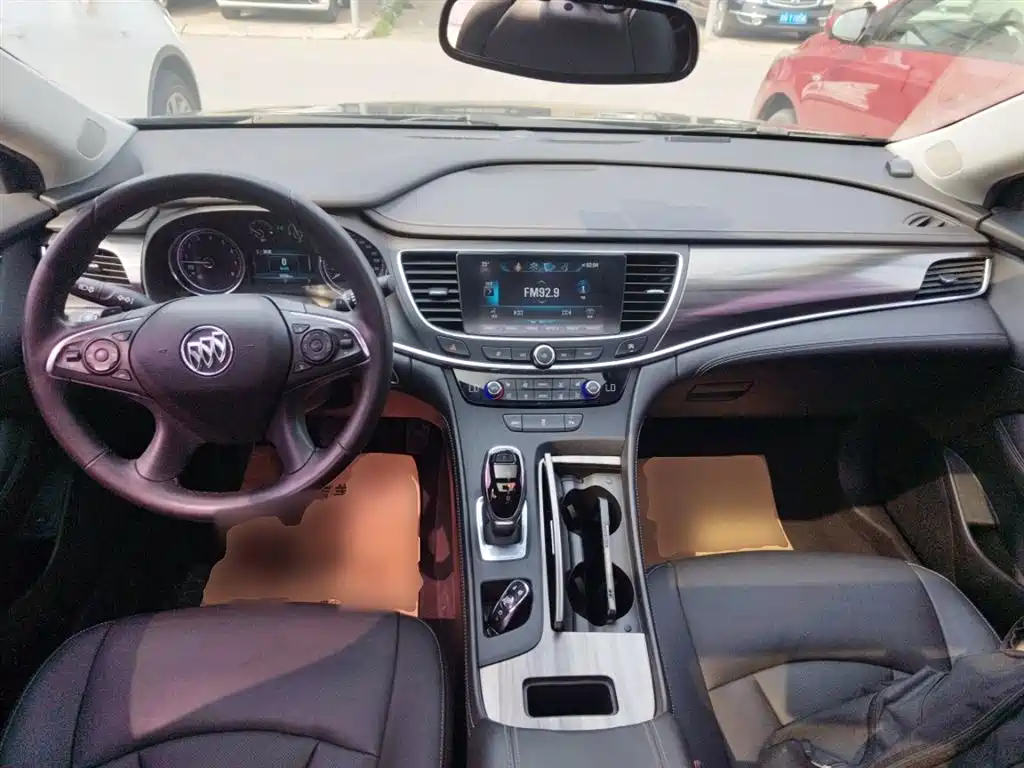 Buick LaCrosse 2018 — фото 10