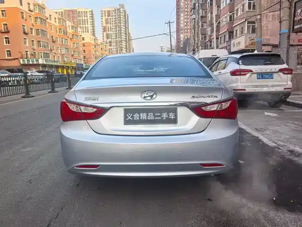 Hyundai Sonata 2011