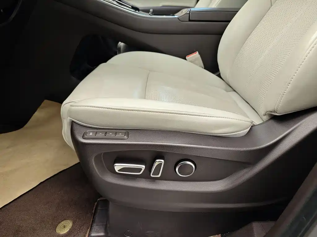 GAC Motor Trumpchi M8 2022 — фото 11