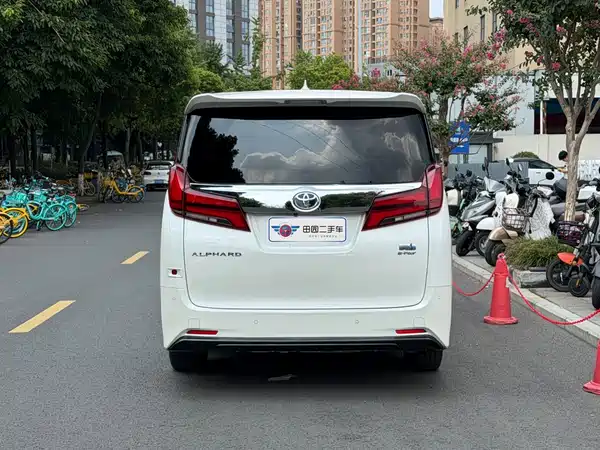 Toyota Alphard 2022