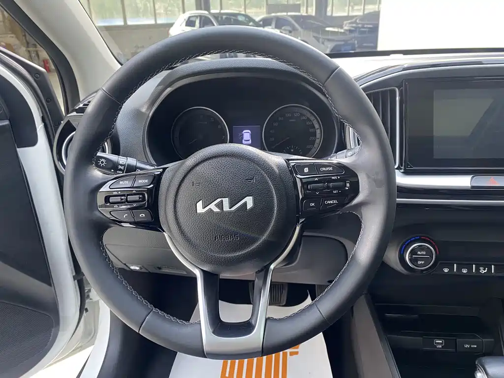 Kia KX1 2022 — фото 19