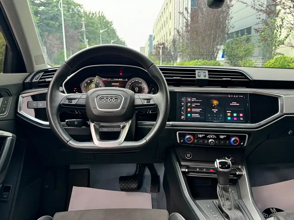 Audi Q3 2023 — фото 19