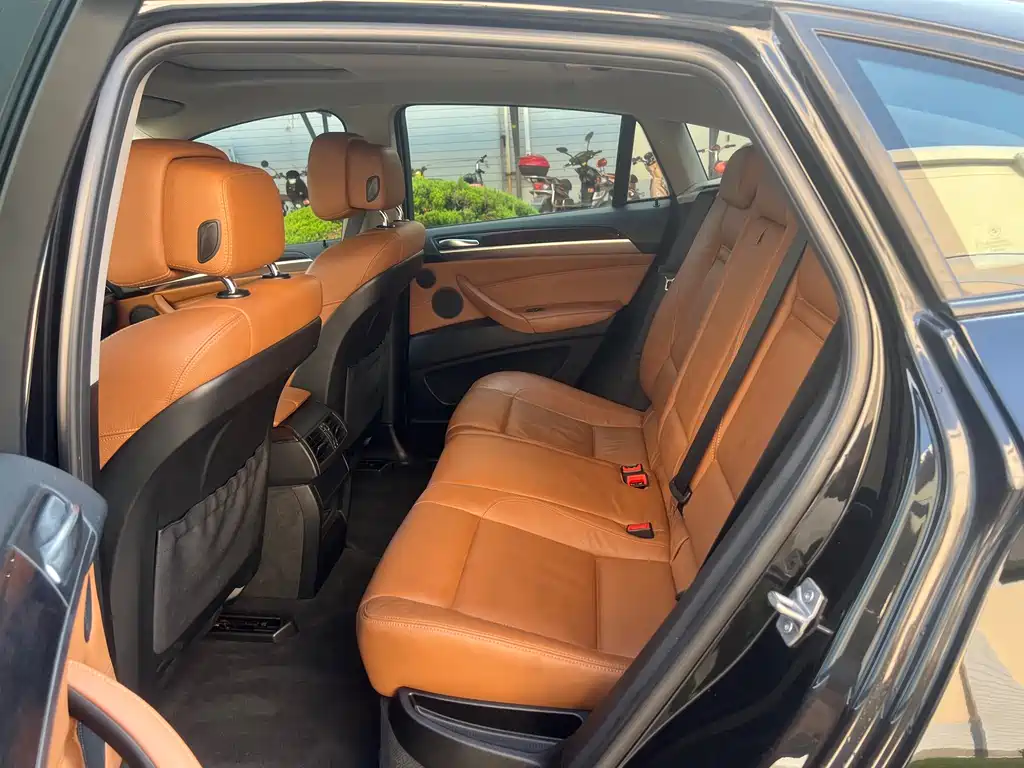 BMW X6 2015 — фото 17
