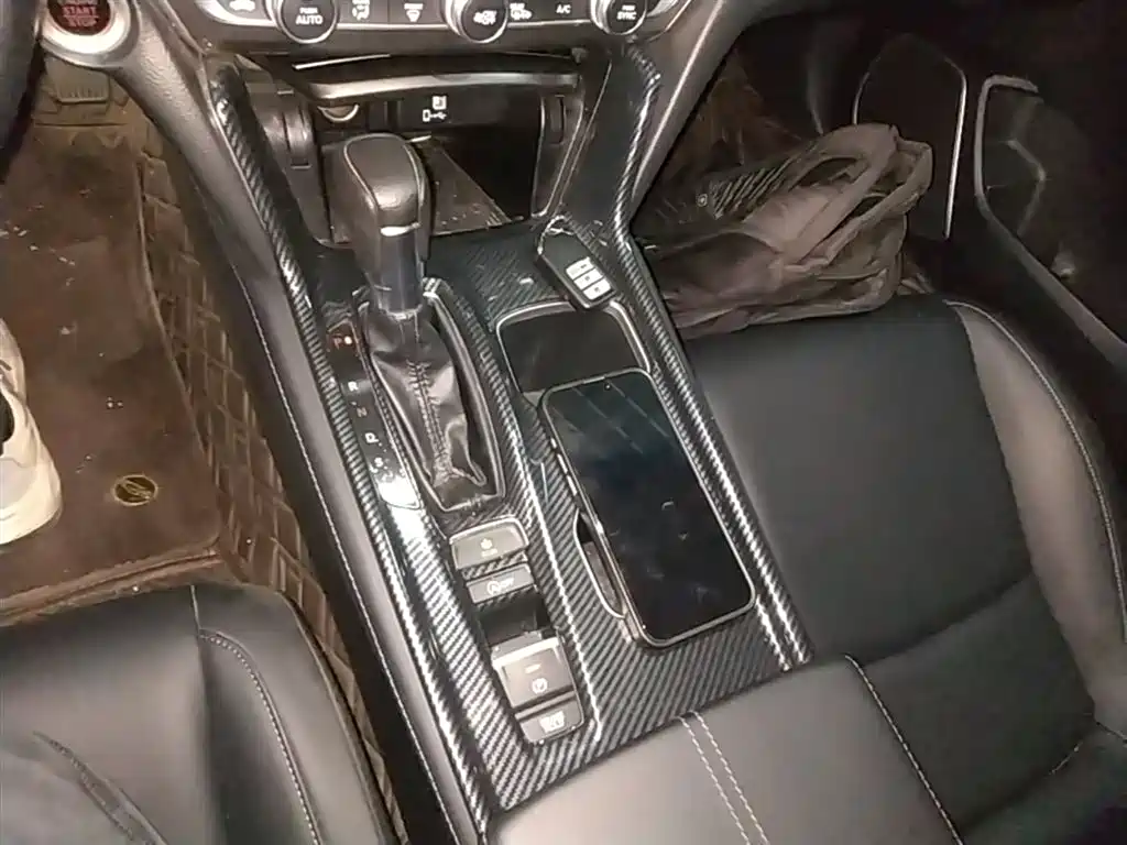 Honda Accord 2022 — фото 14