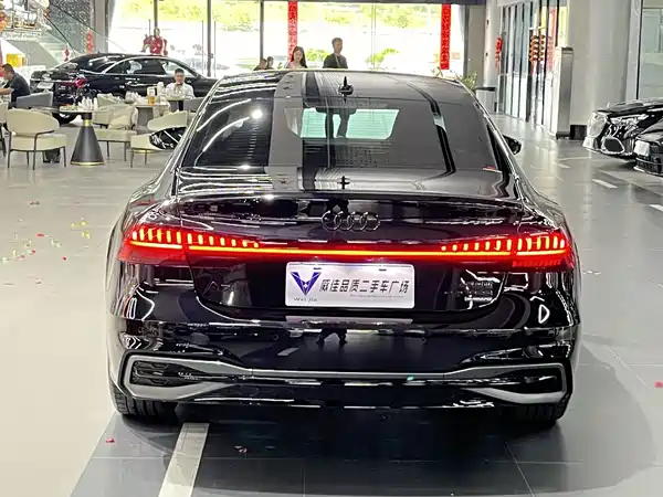 Audi A7L 2025