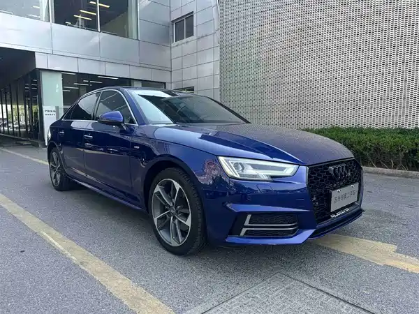 Audi A4L 2018