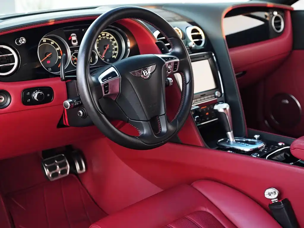 Bentley Continental 2015 — фото 10