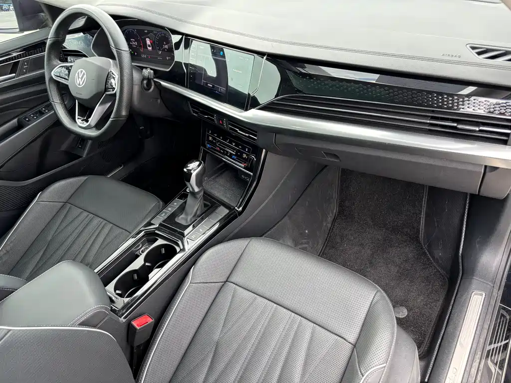 Volkswagen Passat 2023 — фото 12