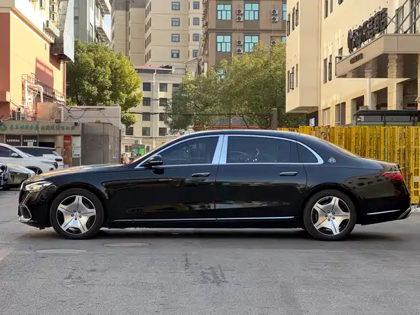 Mercedes-Benz Maybach S-Class 2023