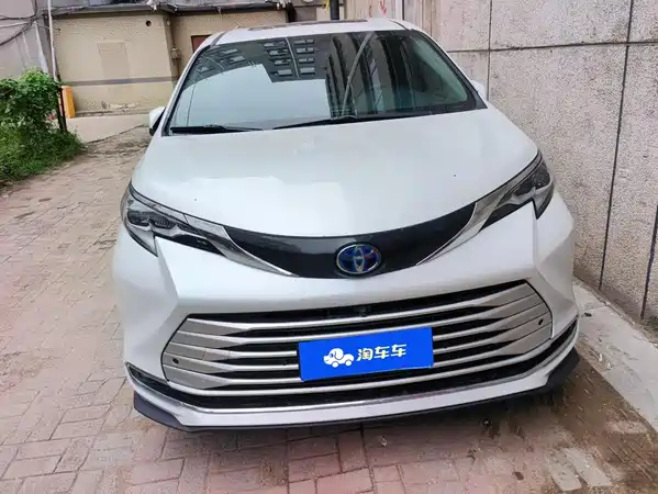 Toyota Sienna 2023