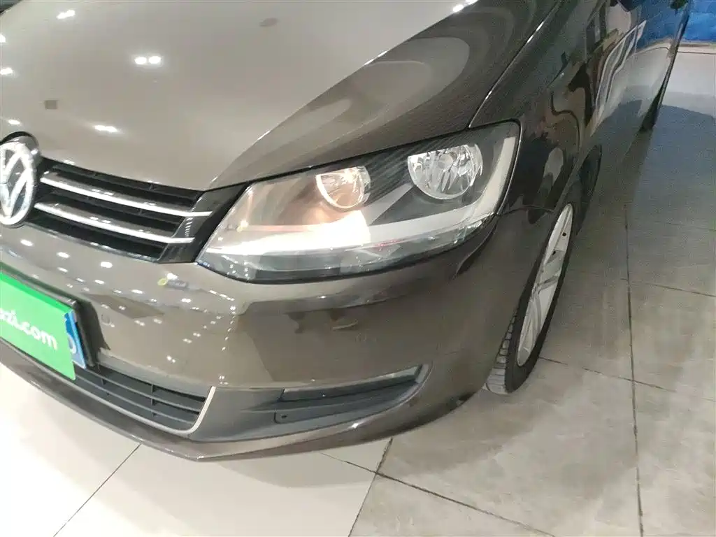 Volkswagen Sharan 2017 — фото 24