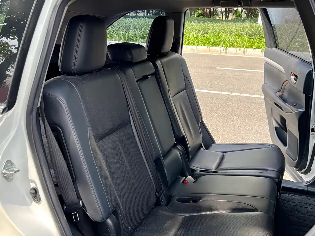 Toyota Highlander 2019 — фото 10