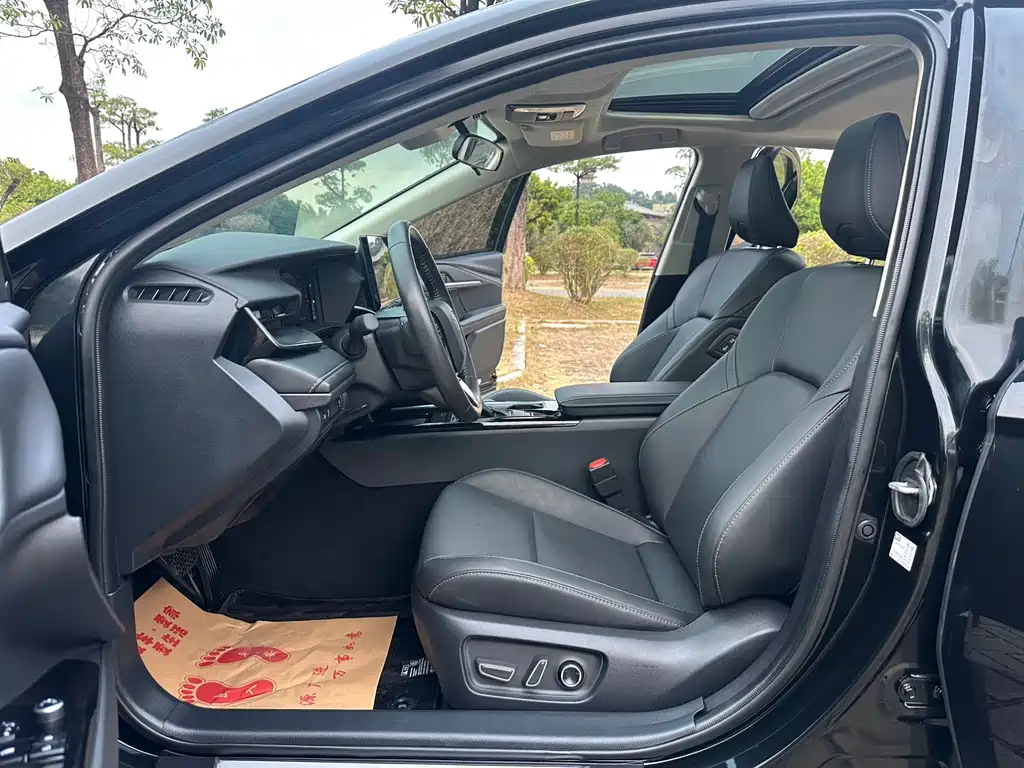 Toyota Camry 2024