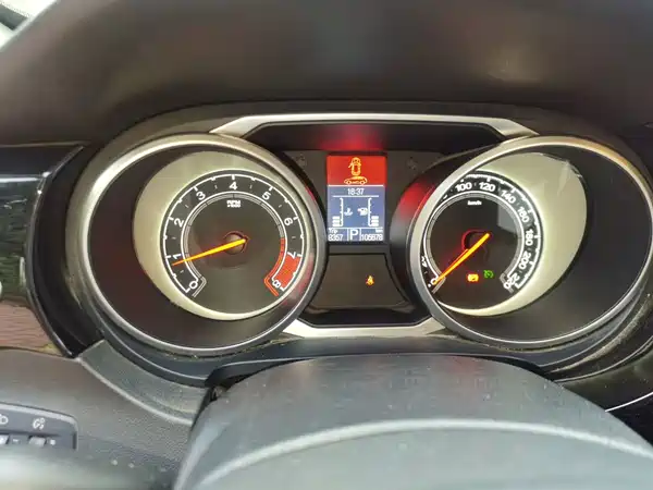 MG GS 2015