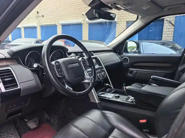 Land Rover Discovery 2017