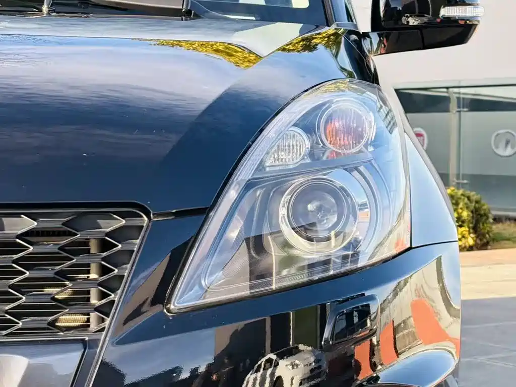 Suzuki Swift 2015 — фото 10