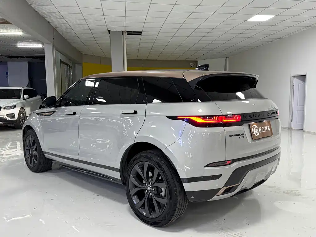 Land Rover Range Rover Evoque 2023 — фото 7