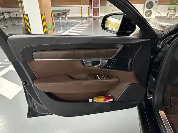 Volvo S90 2020