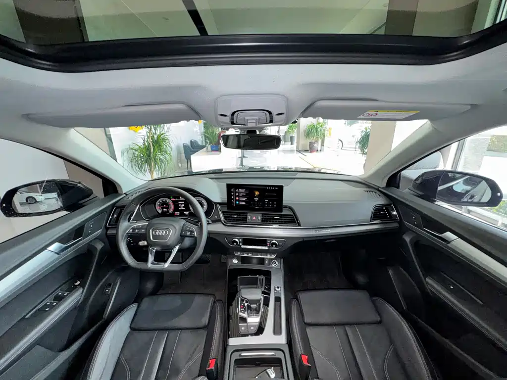Audi Q5L 2023 — фото 17