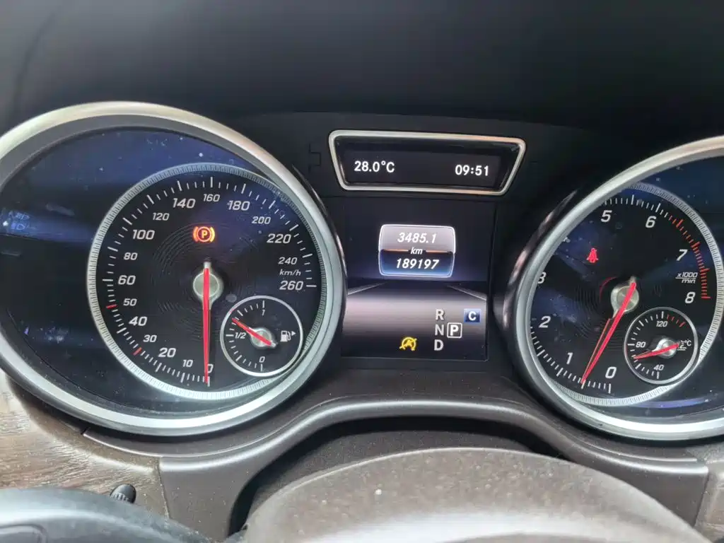 Mercedes-Benz GLE 2017 — фото 13
