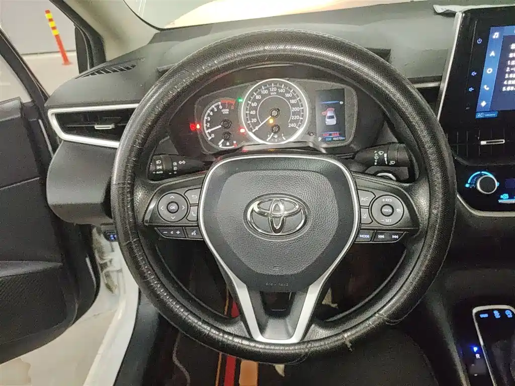 Toyota Corolla 2023 — фото 11