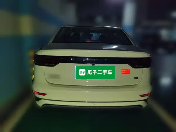 Geely Emgrand 2025