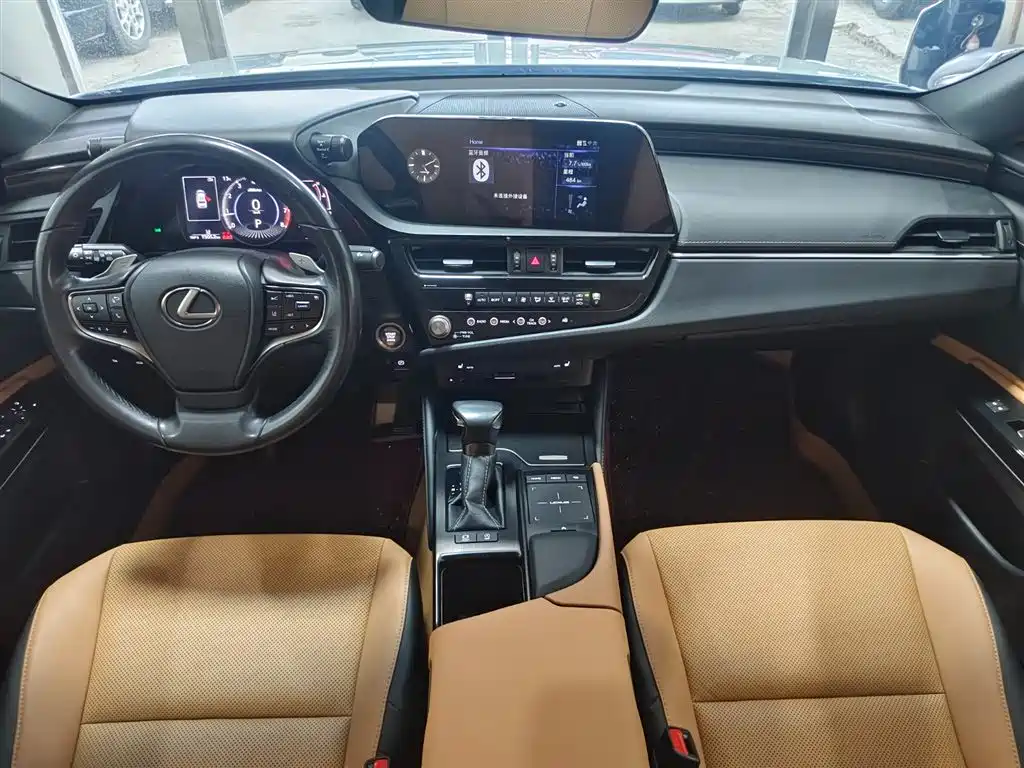 Lexus ES 2021 — фото 13