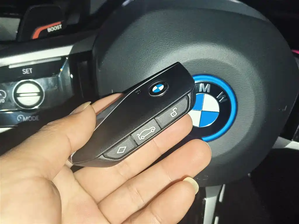BMW i5 2026 — фото 12