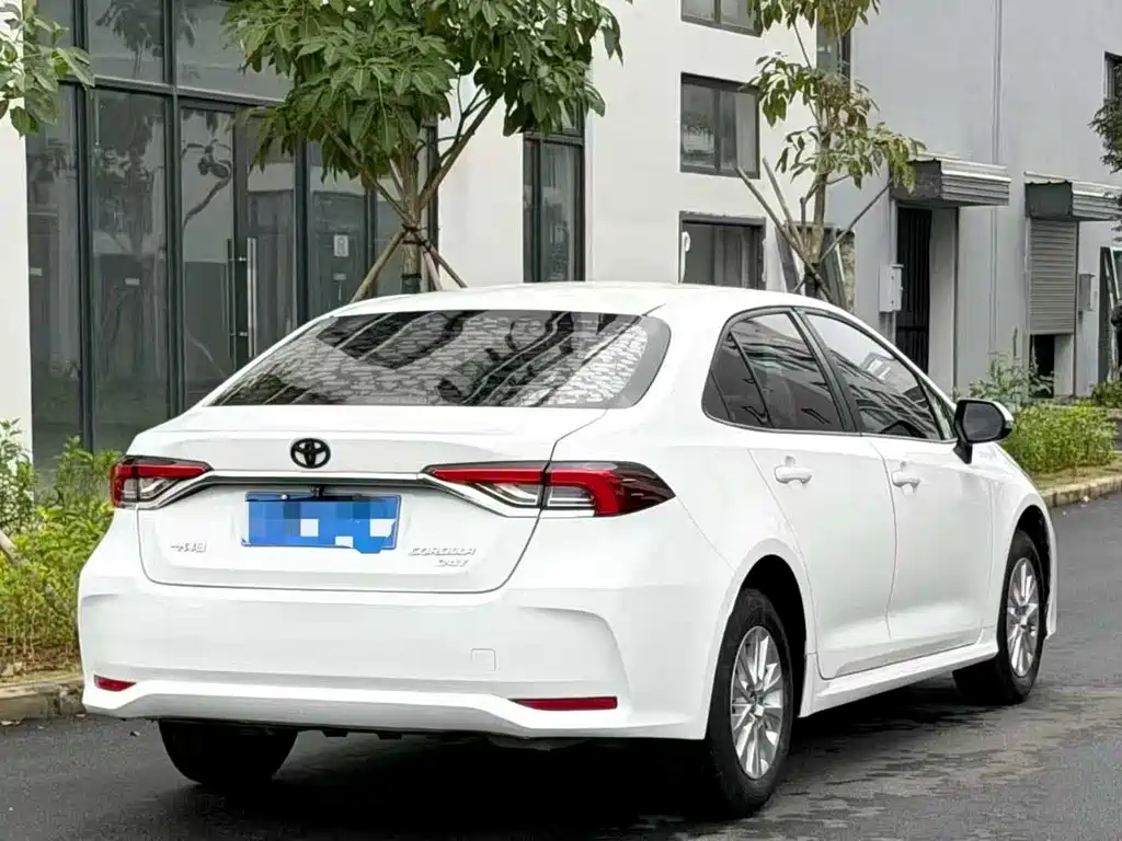 Toyota Corolla 2021 — фото 9