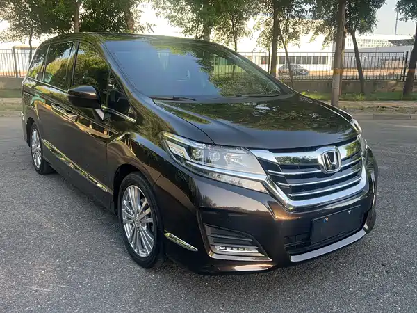 Honda Elysion 2016