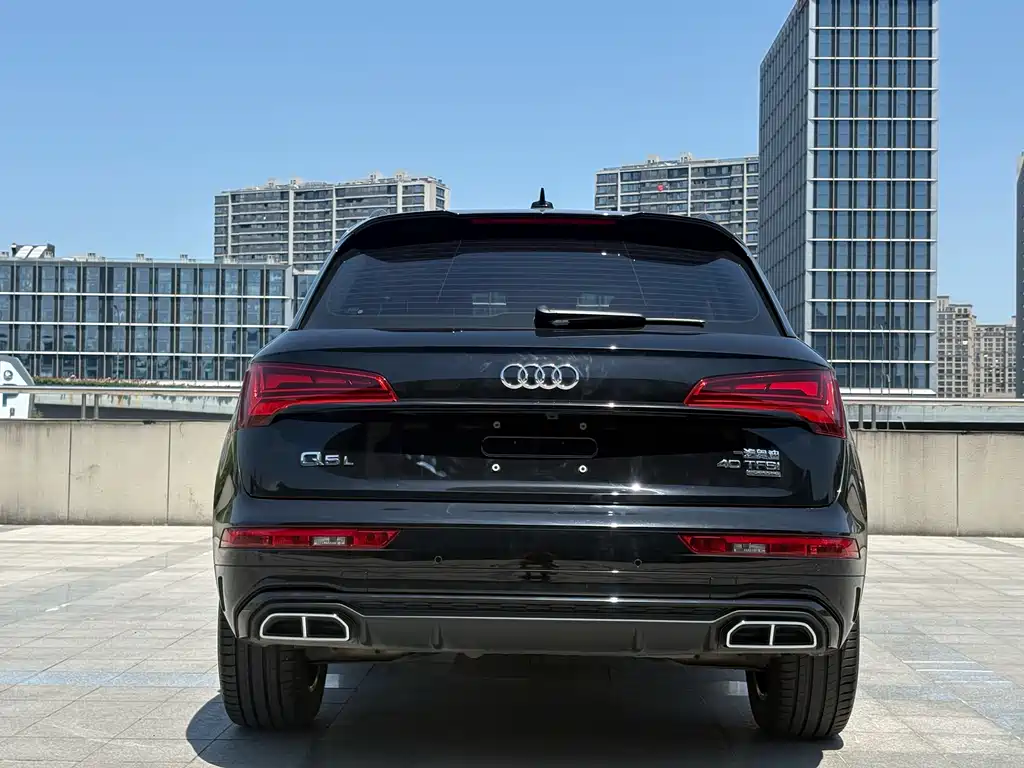 Audi Q5L 2024 — фото 10