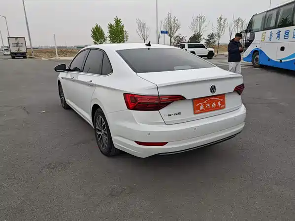 Volkswagen Sagitar 2021