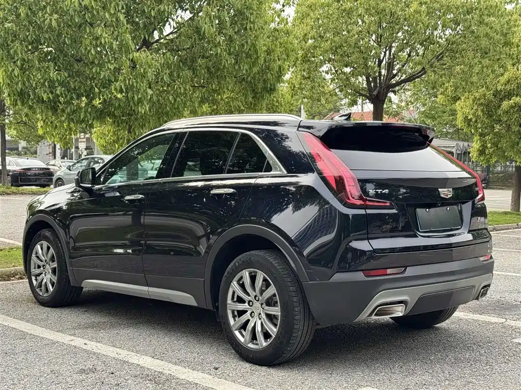 Cadillac XT4 2020 — фото 12