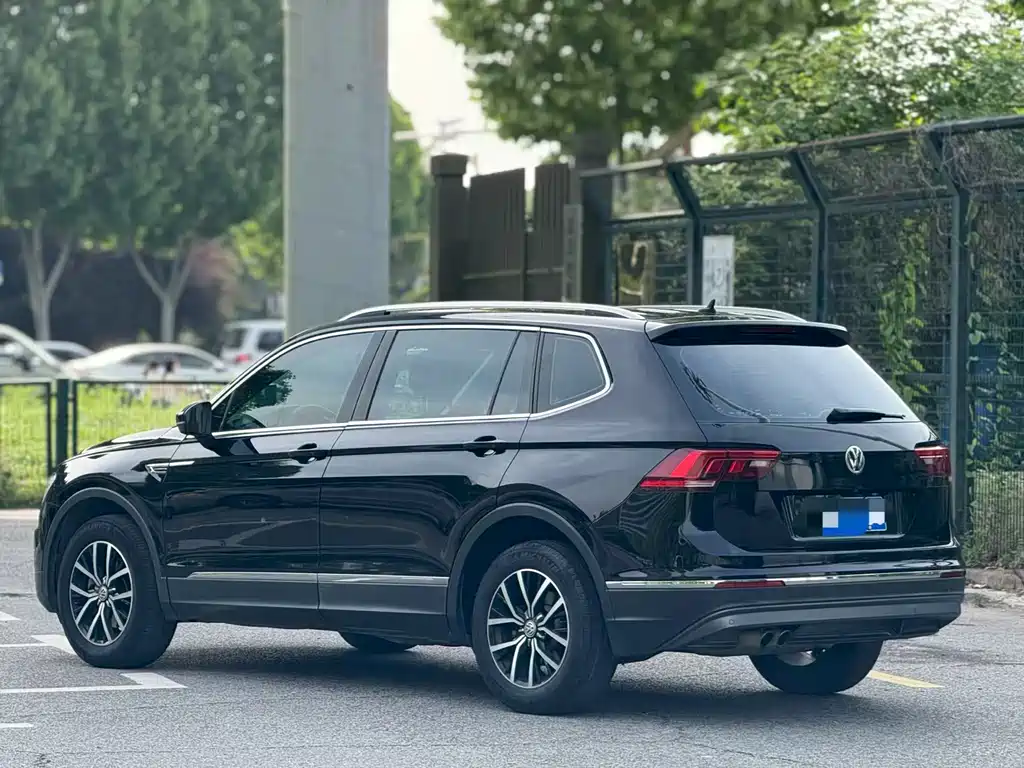 Volkswagen Tiguan L 2017 — фото 7