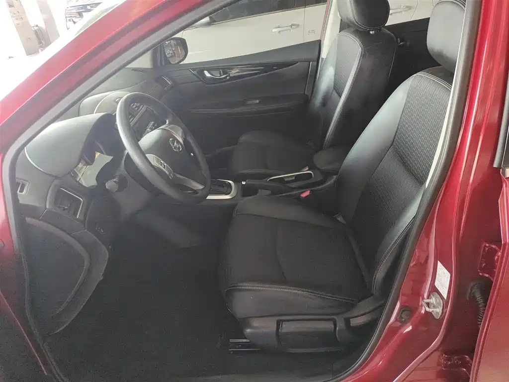 Nissan Tiida 2019 — фото 15