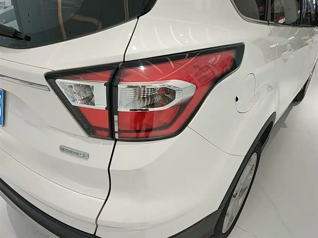 Ford Kuga 2017 — фото 8