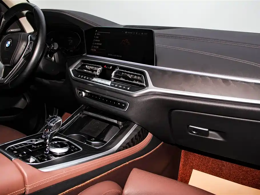 BMW X7 2022 — фото 21