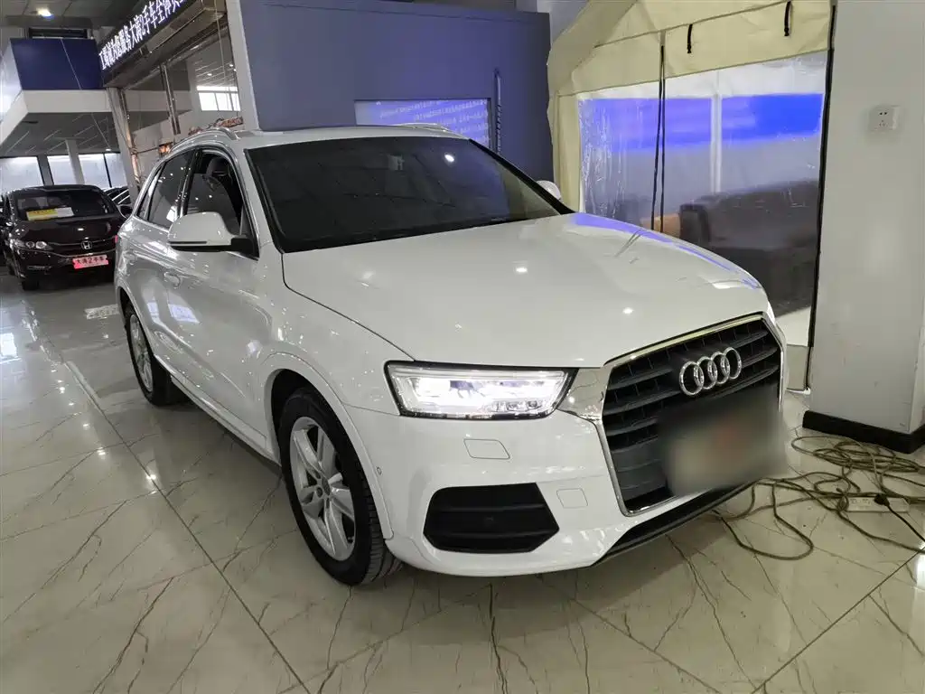 Audi Q3 2017 — фото 22