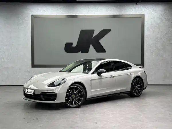 Porsche Panamera 2022