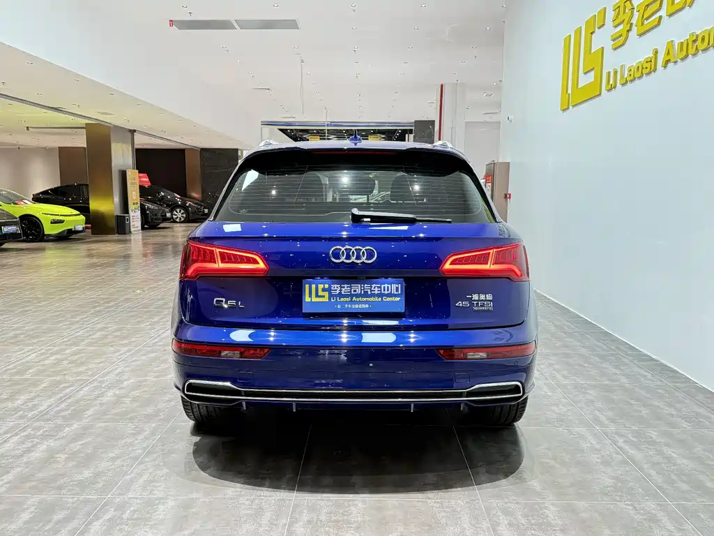 Audi Q5L 2021 — фото 11
