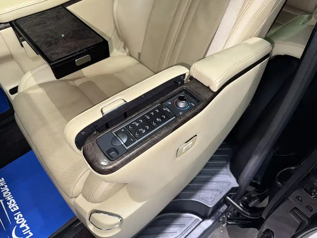 Toyota Vellfire 2020 — фото 29