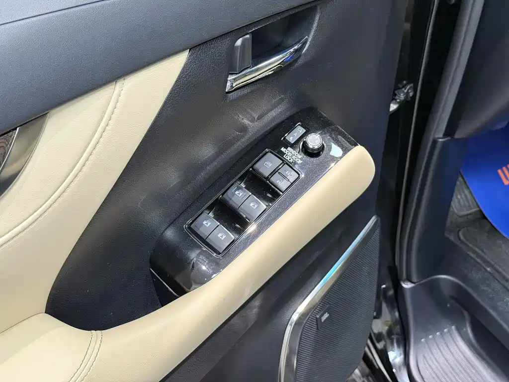 Toyota Vellfire 2020 — фото 14